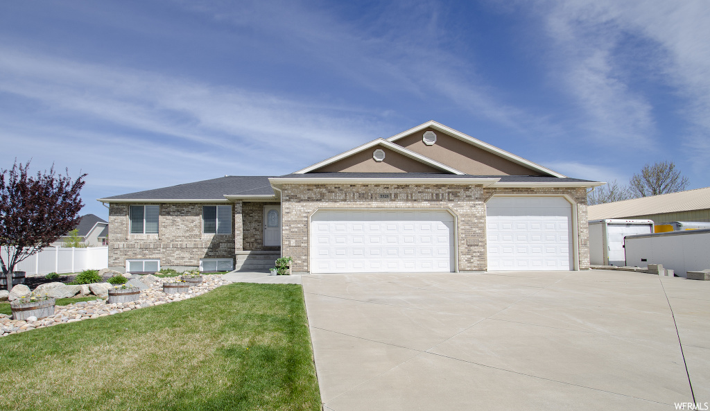 5928 S 6300 W, Hooper, UT 84315