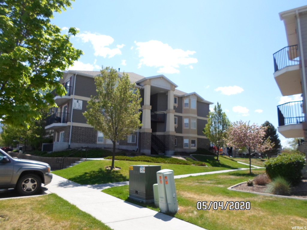 104 E Resaca Dr #E4, Sandy, UT 84070
