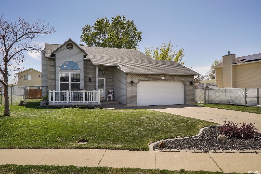 621 W 1000 N, Clinton, UT 84015