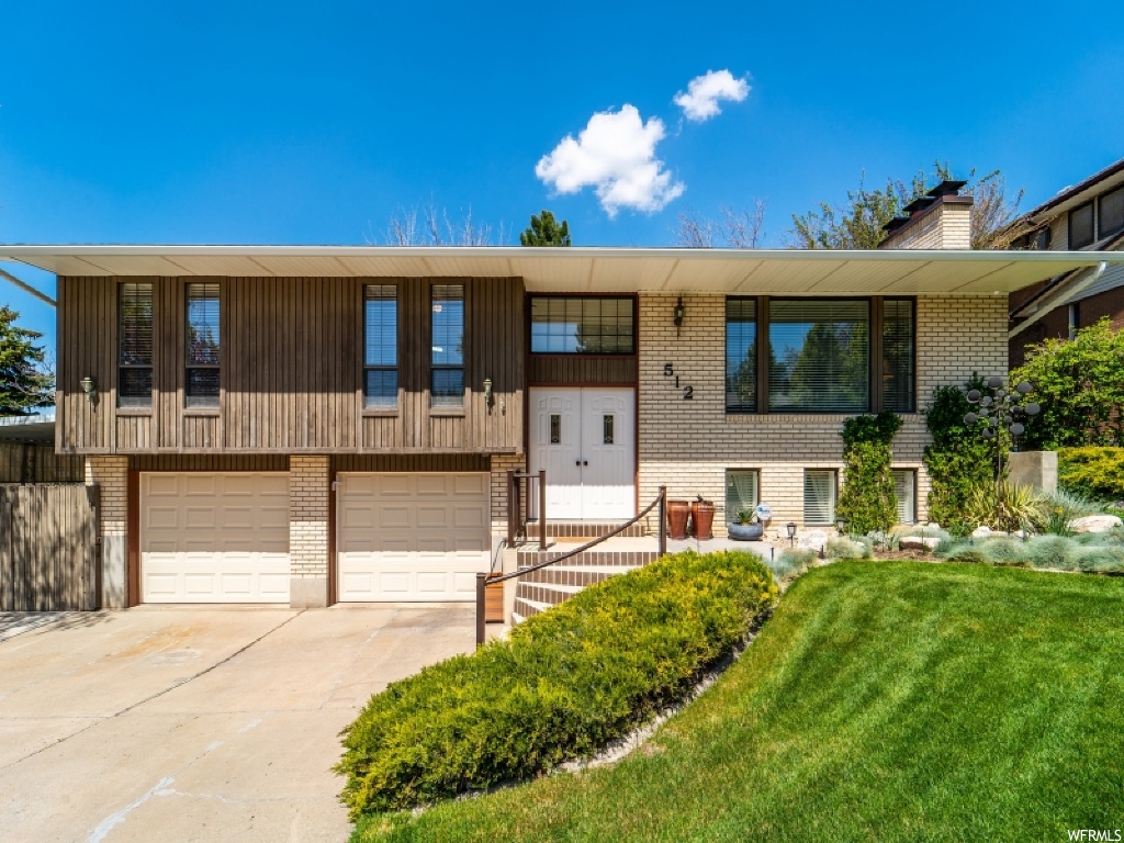 512 W Heritage Dr, Bountiful, UT 84010