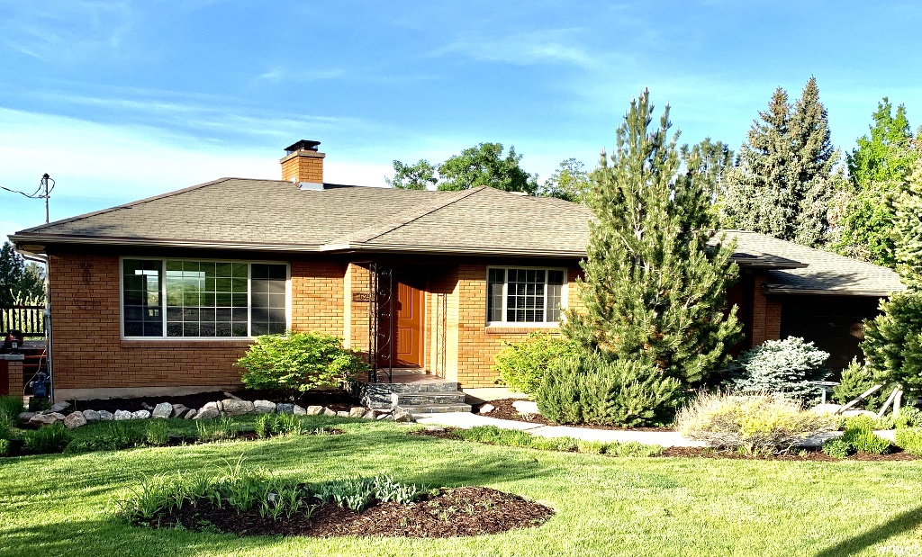525 W Elberta Dr, Pleasant View, UT 84414