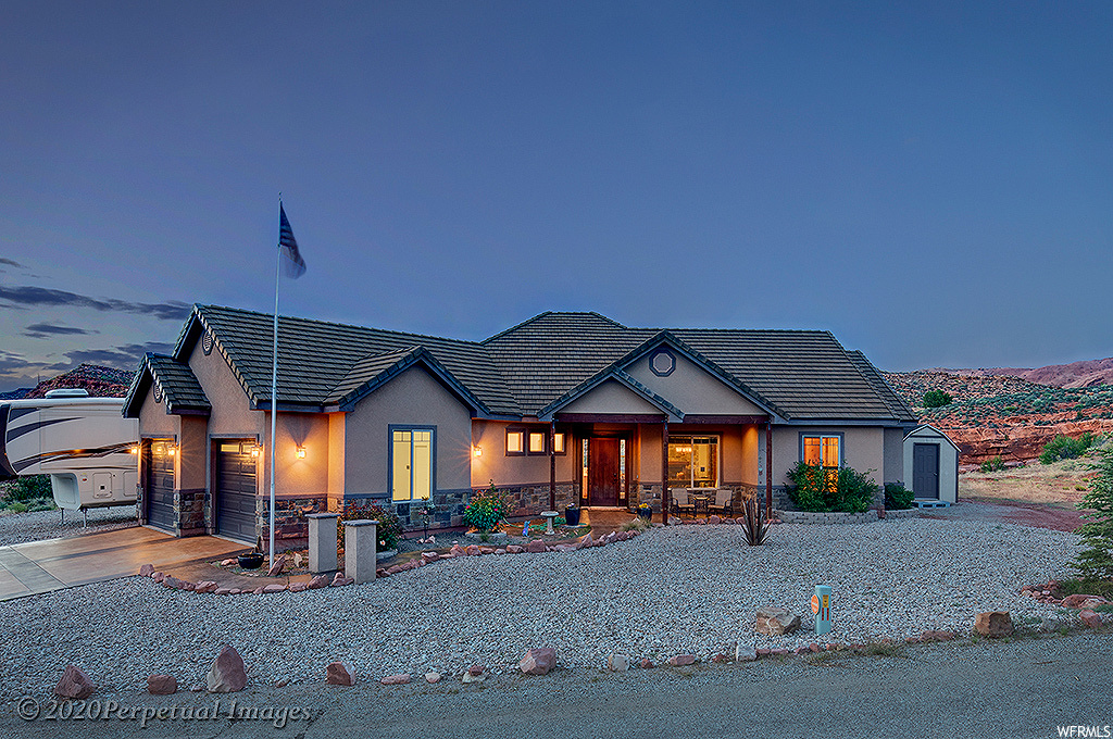 2075 S Munsey Dr E, Moab, UT 84532