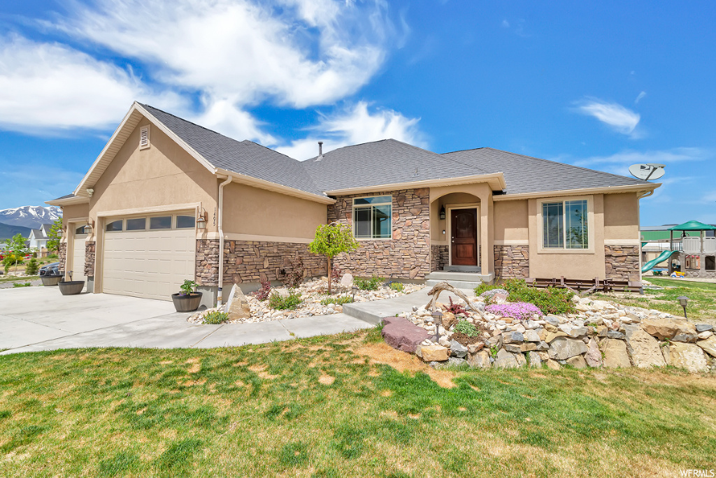 1495 E Wheatland Dr, Eagle Mountain, UT 84005