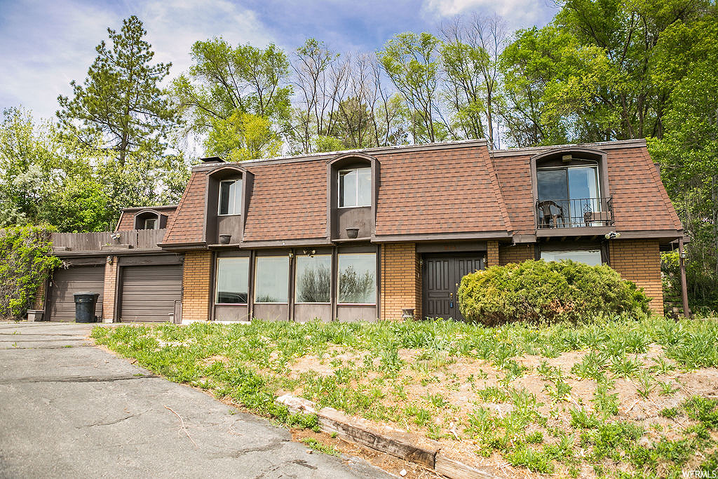 715 River Heights Blvd, River Heights, UT 84321