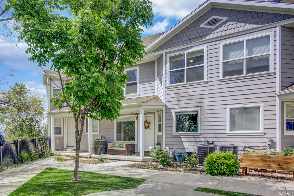 557 E Laurel Hurst Ct, Ogden, UT 84401