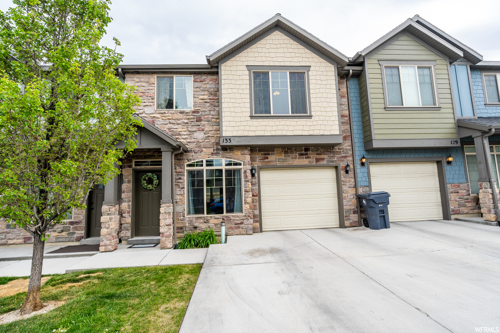 133 E RIVER BEND RD Saratoga Springs, Utah Live in the Heart of Saratoga Springs in this beautiful townhome. Close to everything. Right across the street from the new Costco. This home has so much to offer from 3 spacious rooms to a HUGE kitchen with granite countertops. Large loft area, open living area. This home will not last at this price. No showings before the open house Friday, May 22 from 5-7. Schedule your appointment. Also, check out our drone footage in the tour section of this listing to see the area.