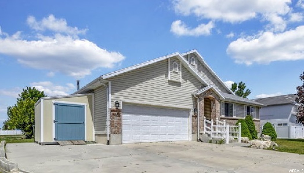 3866 Augusta Dr, Syracuse, UT 84075