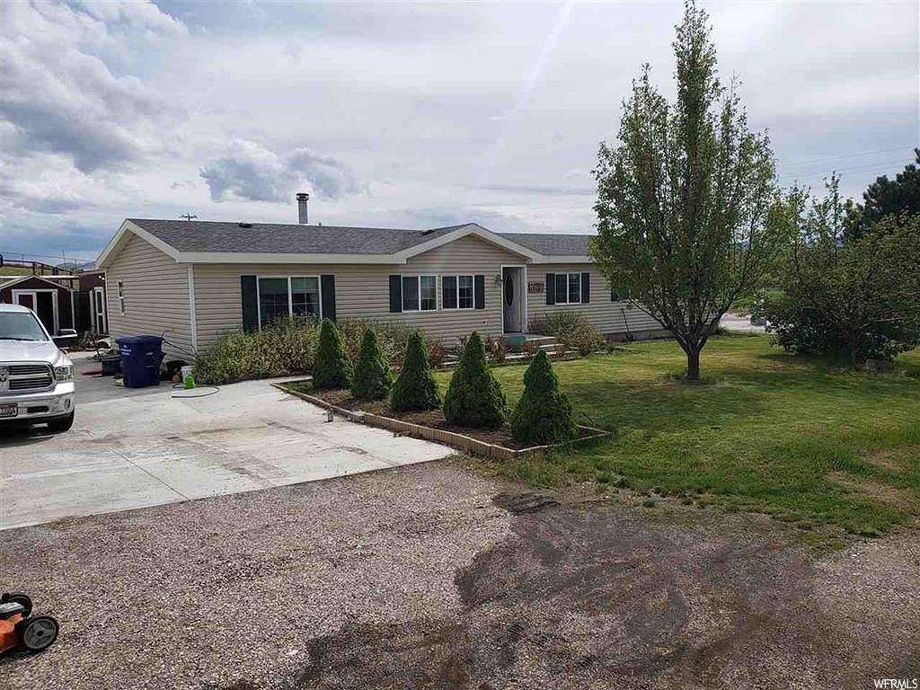 170 E Shoshone St, Rockland, ID 83271