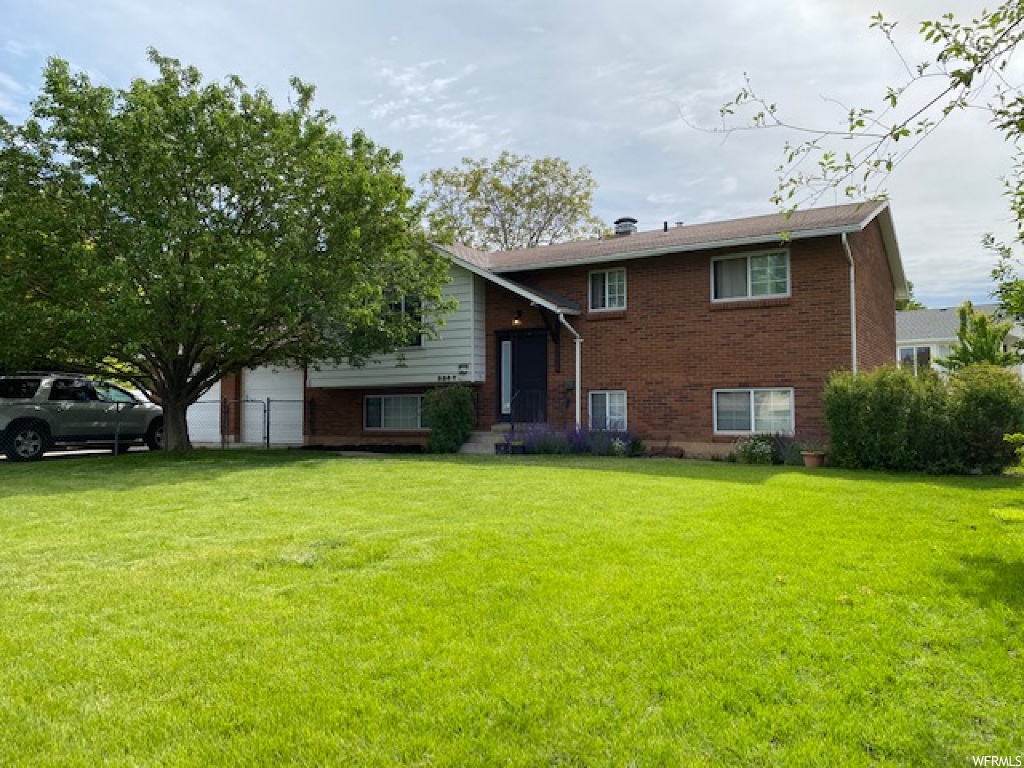 2387 S Main St, Clearfield, UT 84015