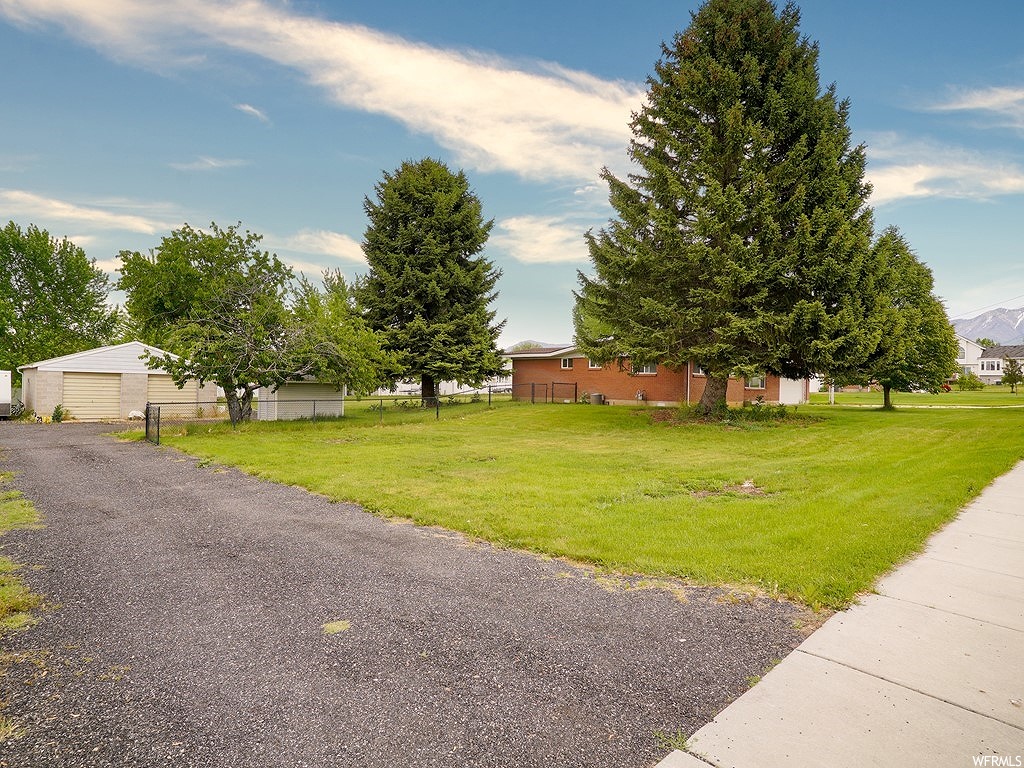 2564 W 4000 S, Roy, UT 84067