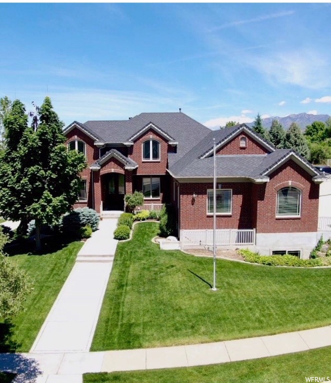 703 E Westbrook Rd, Kaysville, UT 84037