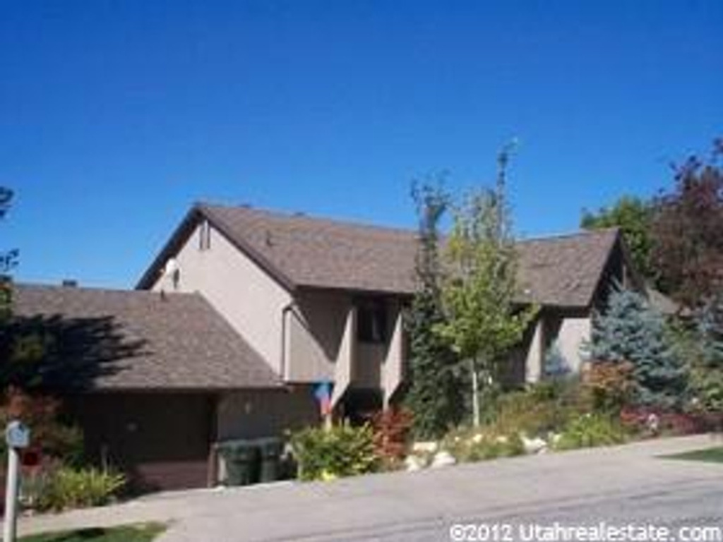 4059 Bona Villa Dr, Ogden, UT 84403