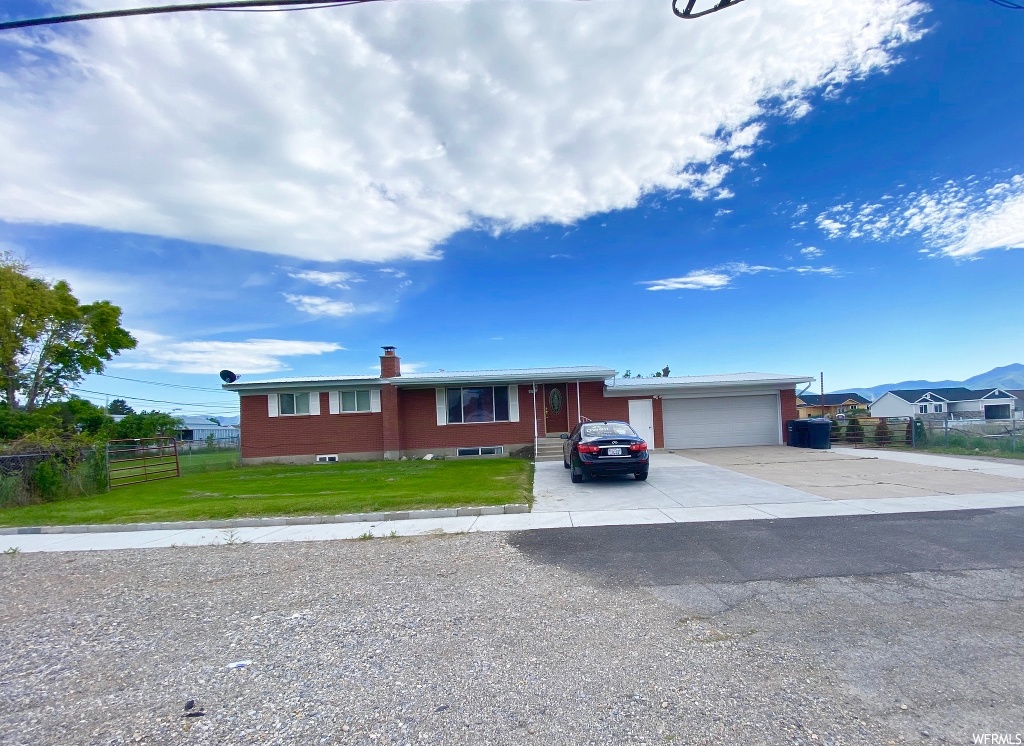 587 W 300 N, Hyrum, UT 84319