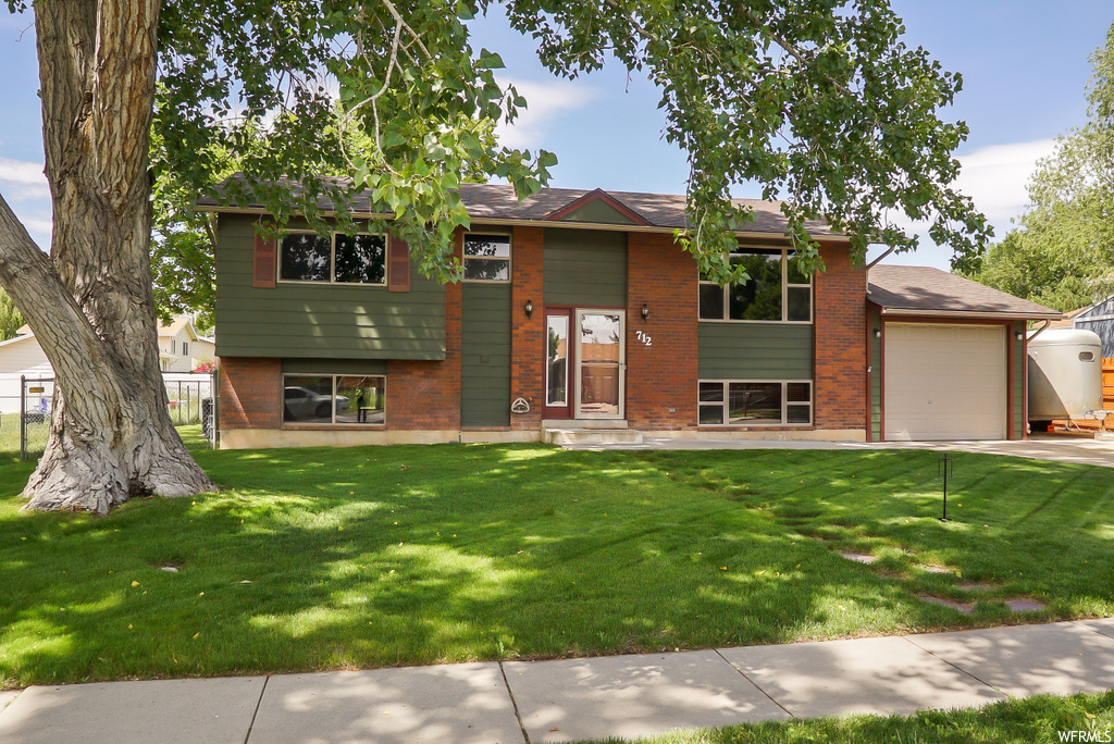 712 W 2550 N, Clinton, UT 84015