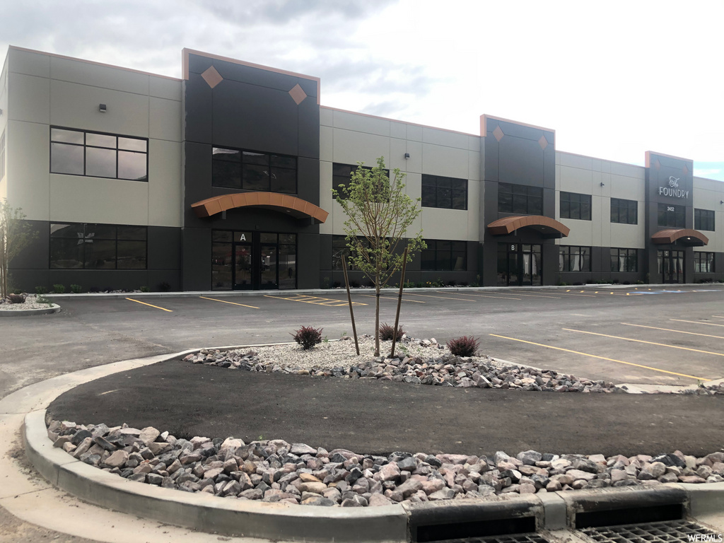 2452 E 6700 S #A, Uintah, UT 84405
