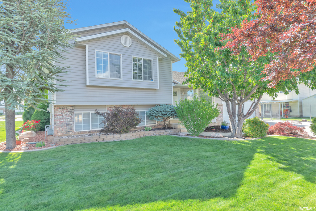69 N 360 W, Clearfield, UT 84015