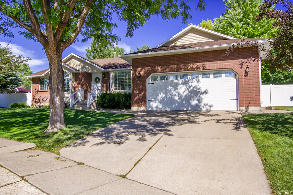 1958 E Sunset Dr N, Layton, UT 84040