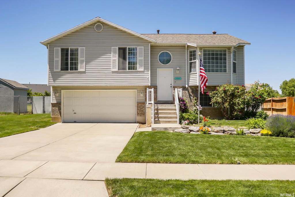 2207 N 2525 W, Clinton, UT 84015