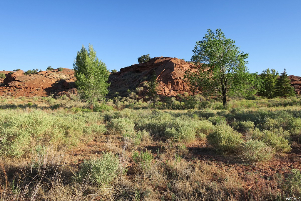 700 N Sunset Ln E, Torrey, UT 84775