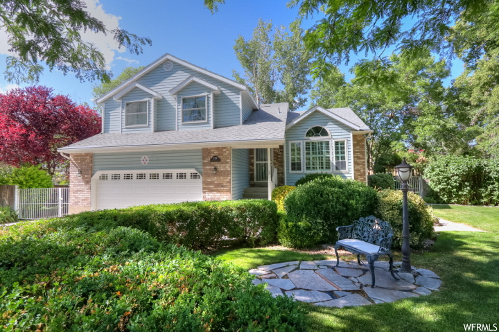 229 E White River Dr, Sandy, UT 84070