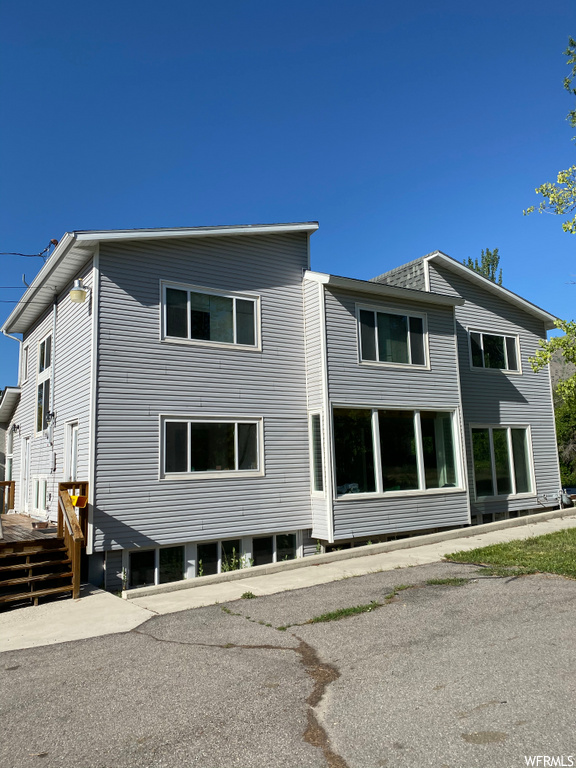 415 E Panoramic Dr, Hyrum, UT 84319