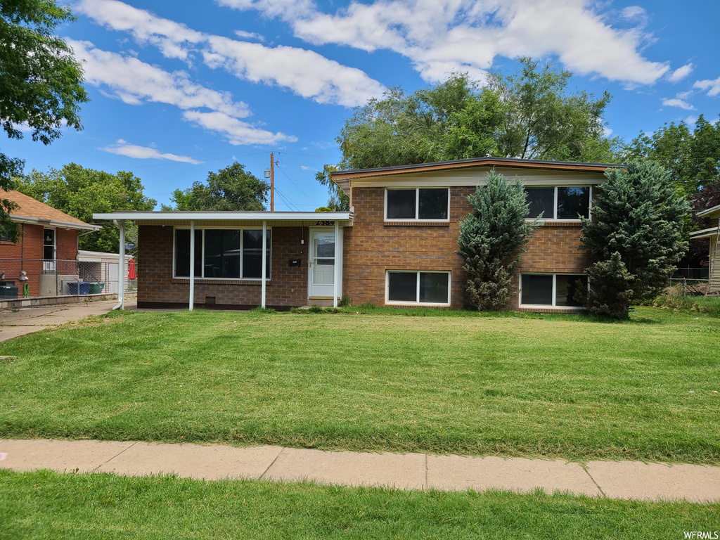 2584 W 5725 S, Roy, UT 84067