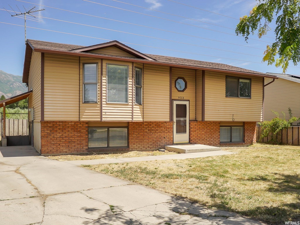 923 S 300 E, Layton, UT 84041
