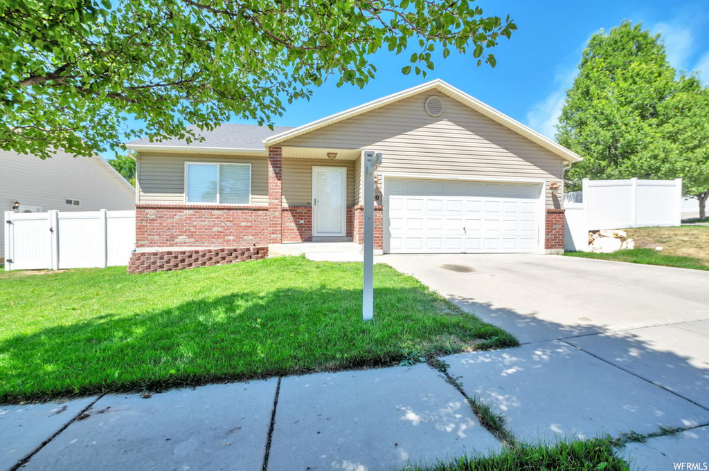 1060 N Sharp Mountain Cir E, Ogden, UT 84404