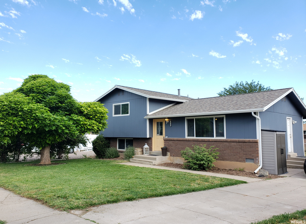 2766 W 1650 N, Clinton, UT 84015