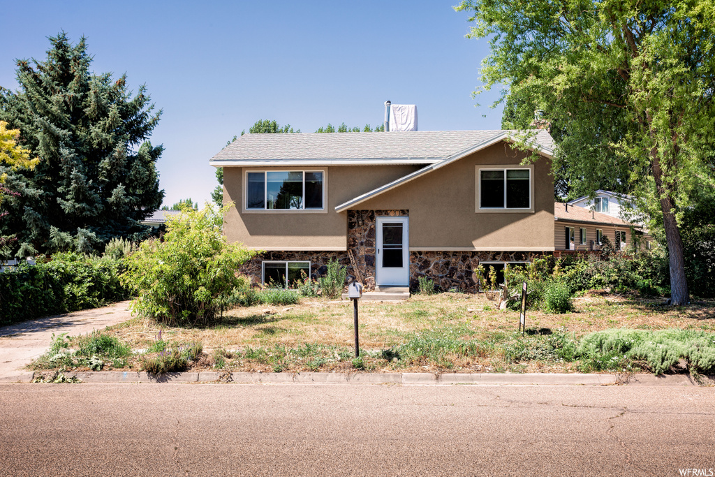 136 Aspen Dr, Vernal, UT 84078