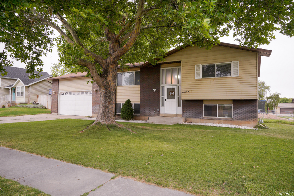 1047 N 575 W, Clinton, UT 84015