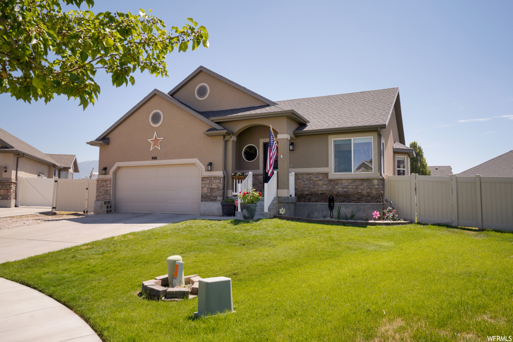 946 E Chris Cir, Clearfield, UT 84015