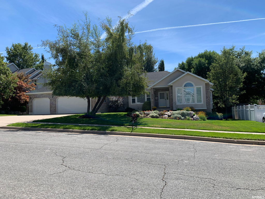 1238 E Eagle Way, Fruit Heights, UT 84037