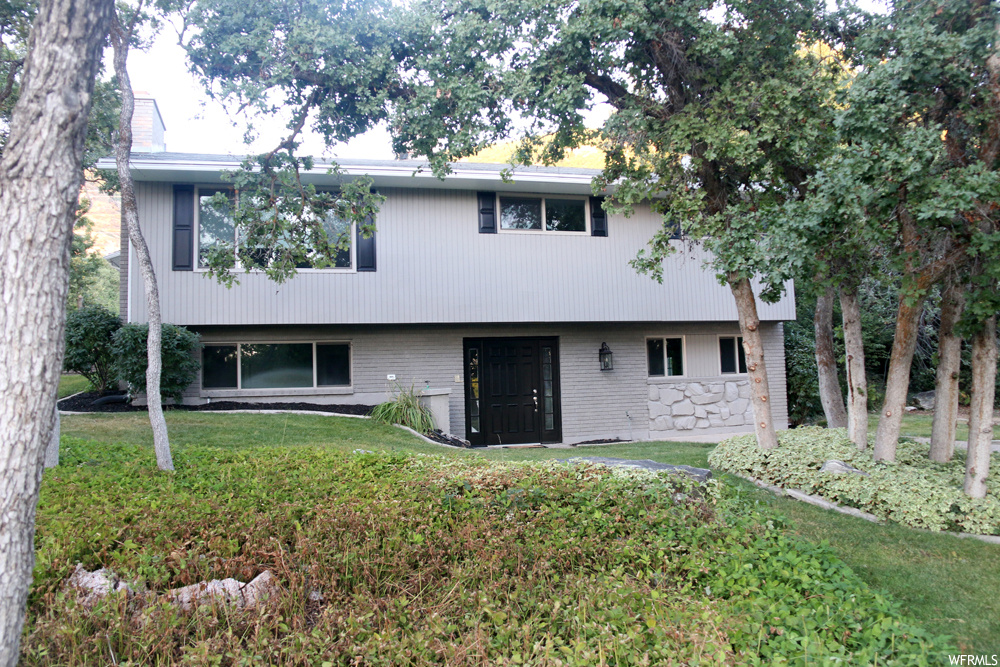 347 S Mountain Rd E, Fruit Heights, UT 84037