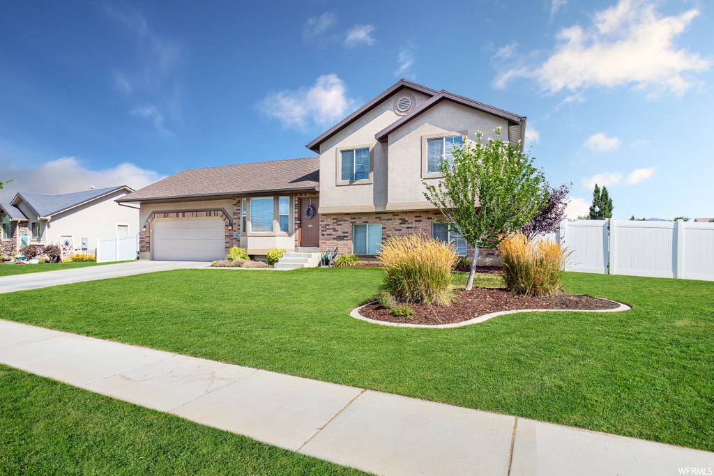832 W 1090 N, Clinton, UT 84015