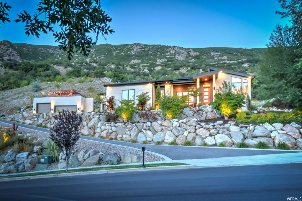 39 S Sunset Dr, Farmington, UT 84025