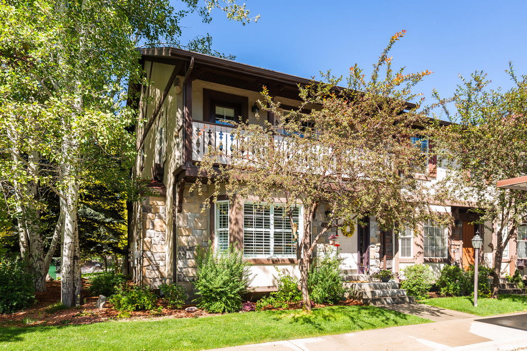 182 S Geneva Dr, Midway, UT 84049