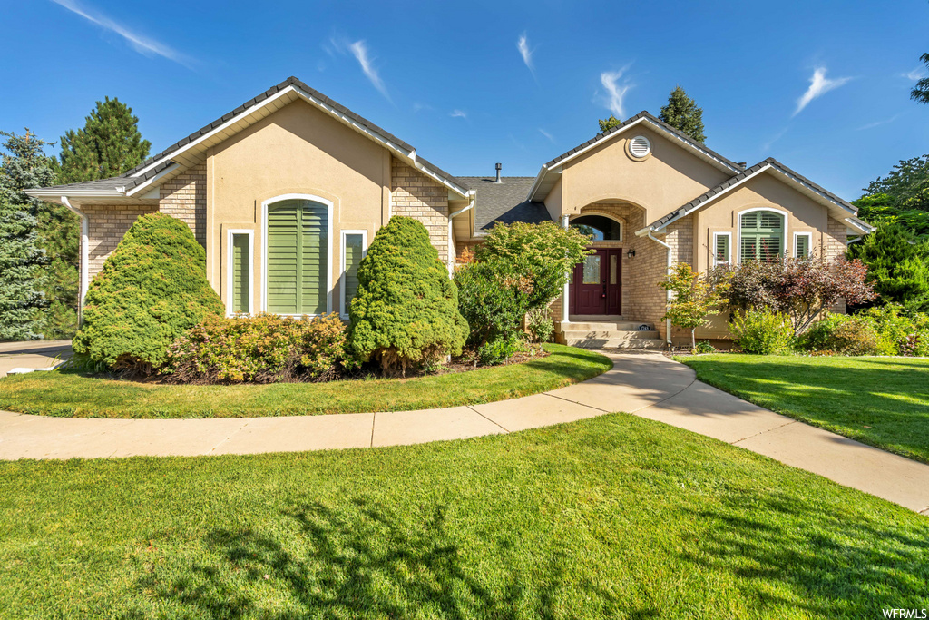 1748 Mohawk Ln, Ogden, UT 84403