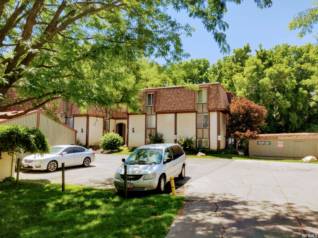 5440 S Willow Ln #E, Salt Lake City, UT 84107