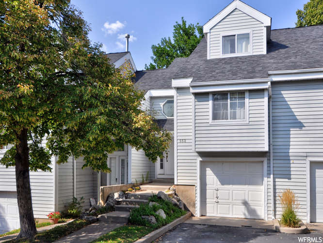 552 E Applewood Dr E, Bountiful, UT 84010