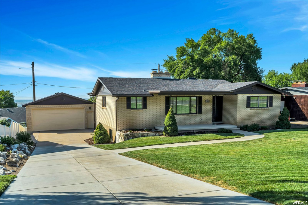 2964 S Davis Blvd, Bountiful, UT 84010