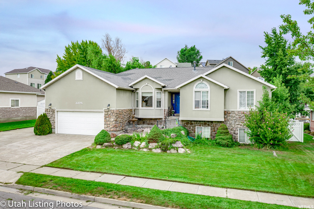 2275 E Deere View Dr, Layton, UT 84040