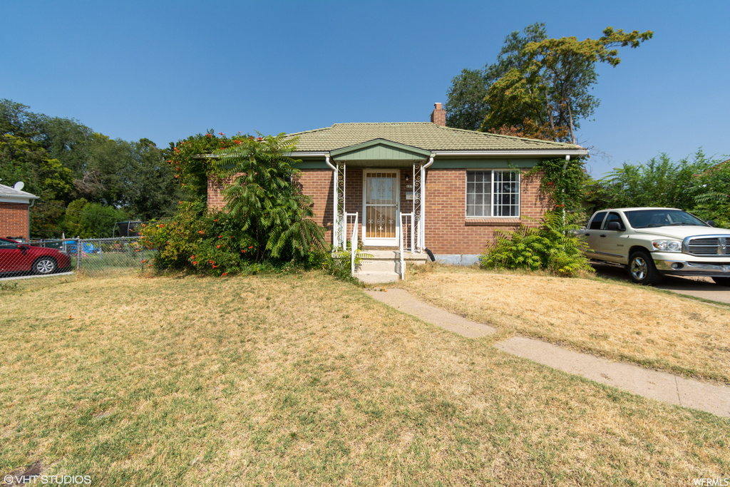137 S Ross Dr E, Clearfield, UT 84015