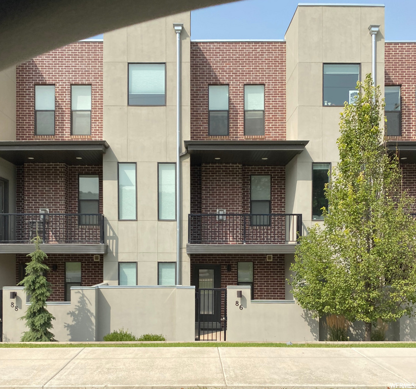 86 E North Towne Ln E, North Salt Lake, UT 84054