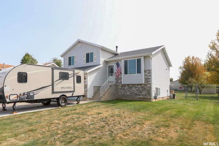 871 W 2005 N, Clinton, UT 84015