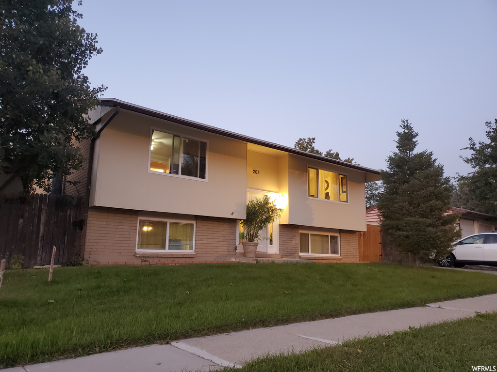 203 E 9585 S, Sandy, UT 84070