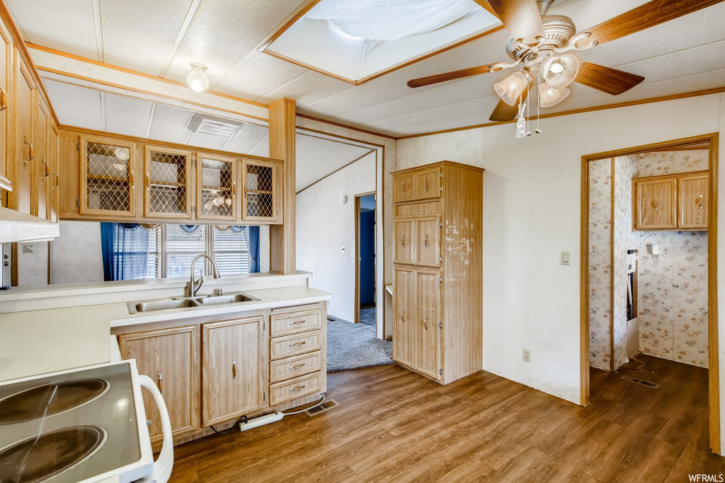 211 E Detroiter Cir, Murray, UT 84107