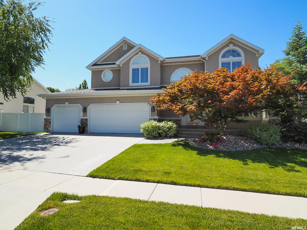 982 E Fallbrook Way S, Sandy, UT 84094