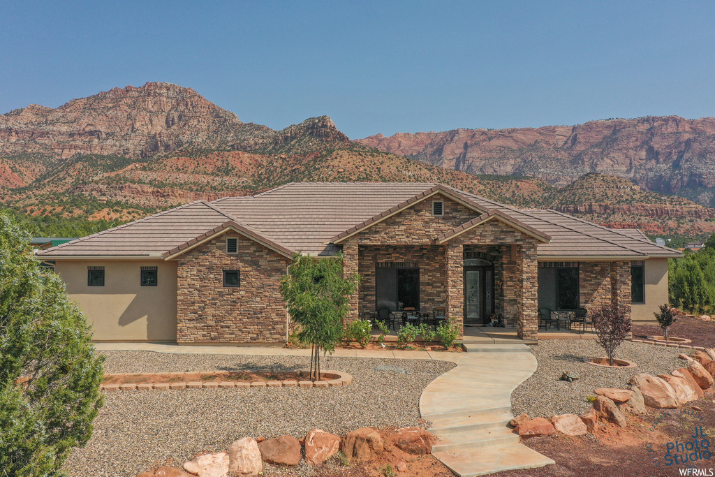 1925 E Red Hawk Rd, Apple Valley, UT 84737