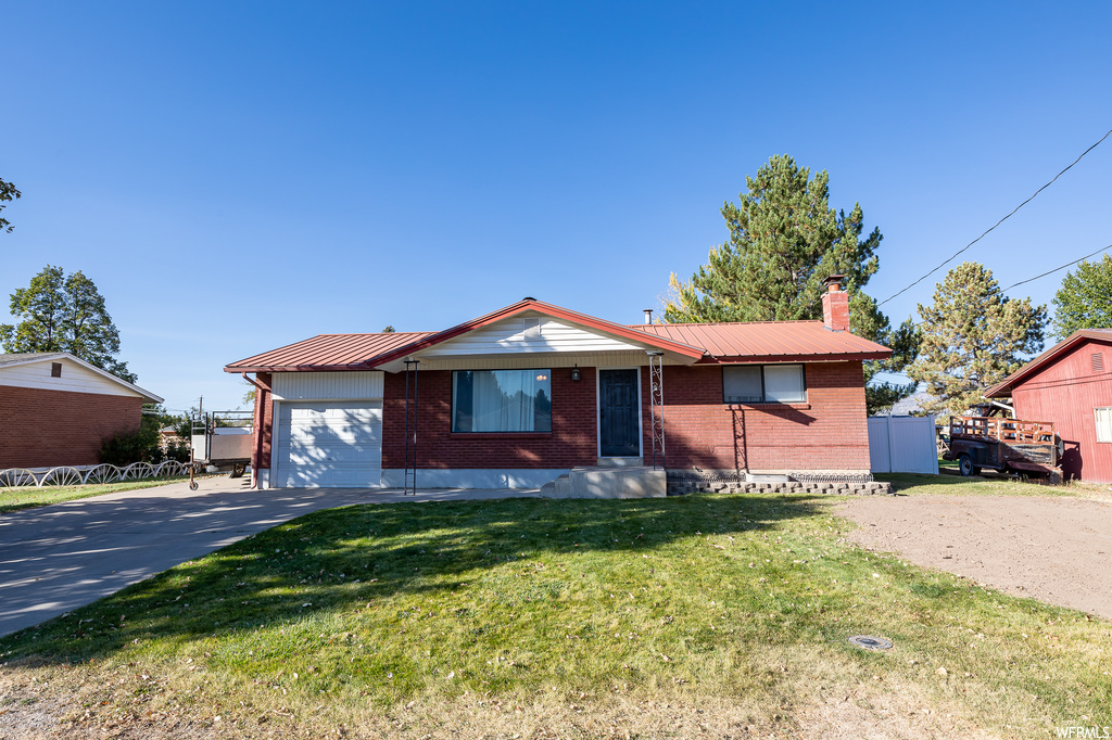 751 Anderson Ave, Hyrum, UT 84319